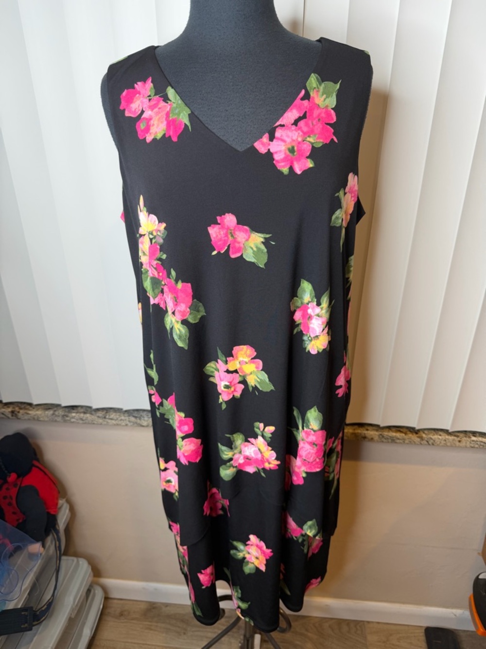 Susan Graver Black Floral Sleeveless Layered Shift Dress Pink Floral Size Large